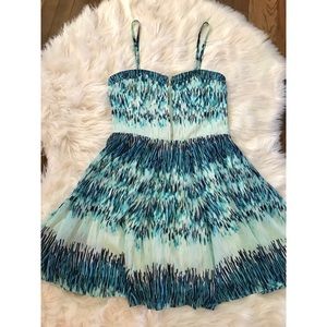 GUESS Women’s Tanya Sweetheart Chiffon Dress